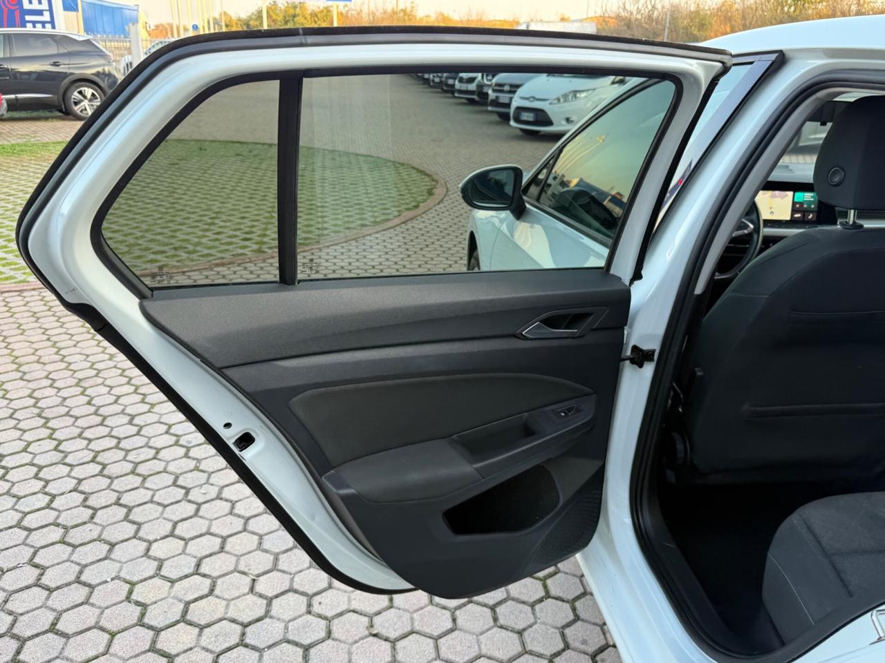 Volkswagen Golf 1.0 TSI EVO Life OK NEOPATENTATI