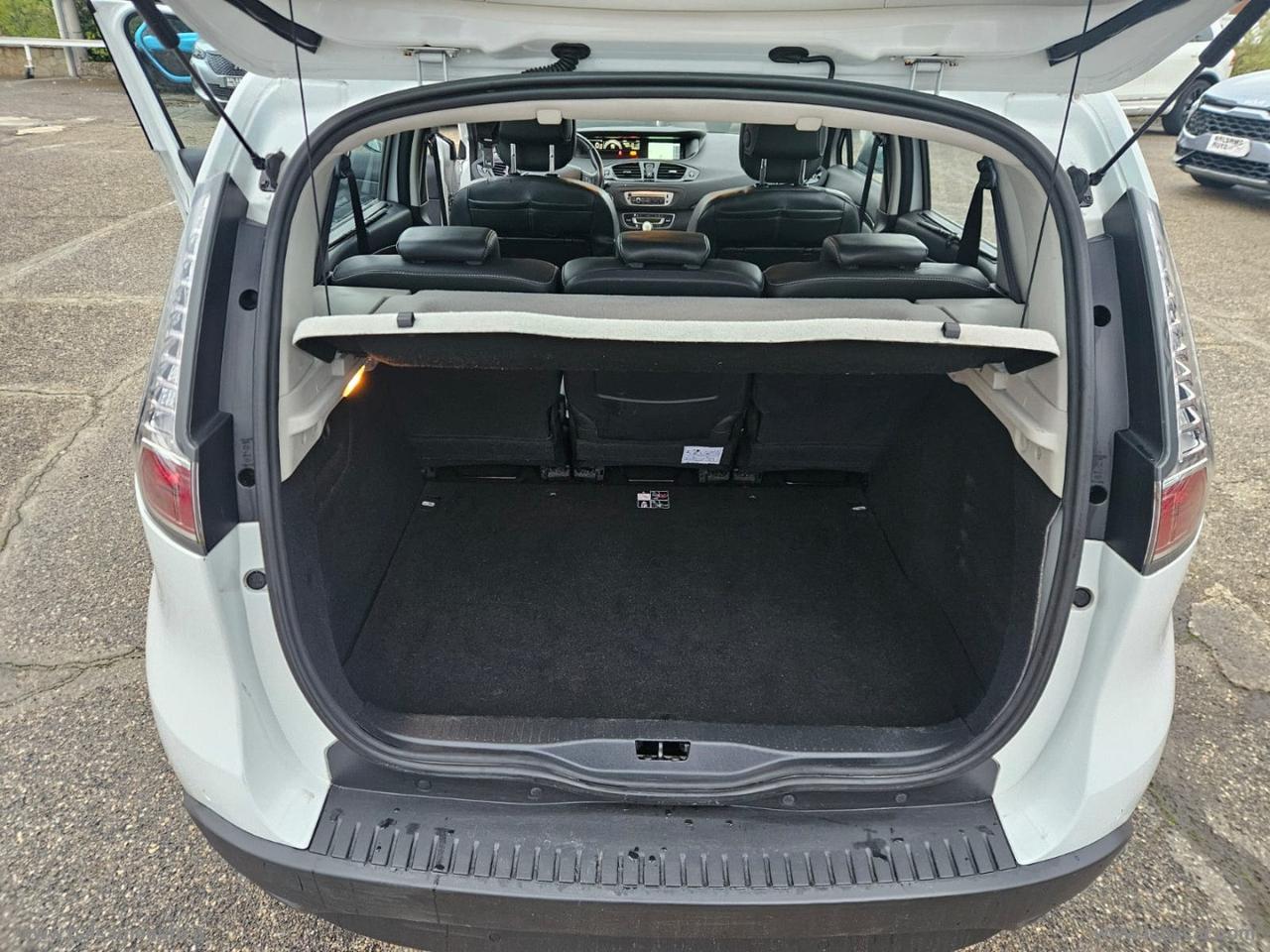 RENAULT Scénic XMod 1.5 dCi 110 CV Limited