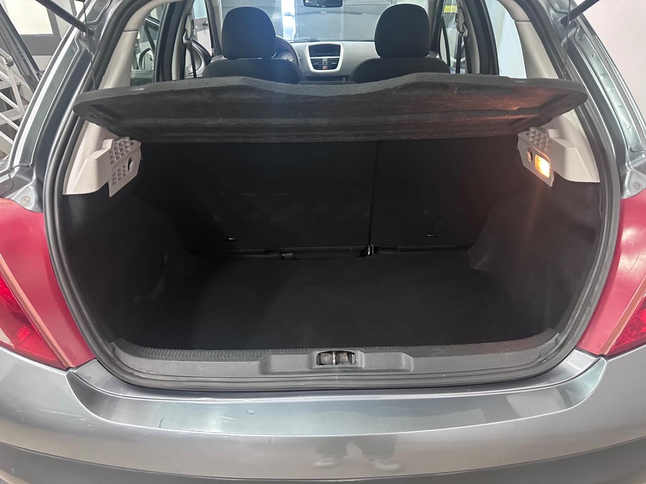 Peugeot 207 1.4 HDi 70CV 5p. Energie Sport 2010