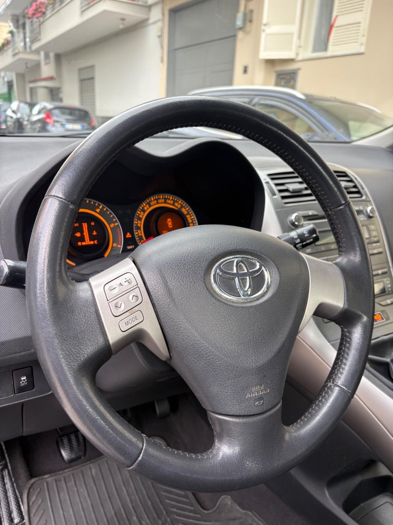 Toyota Auris 1.4 D-4D 90cv affidabile