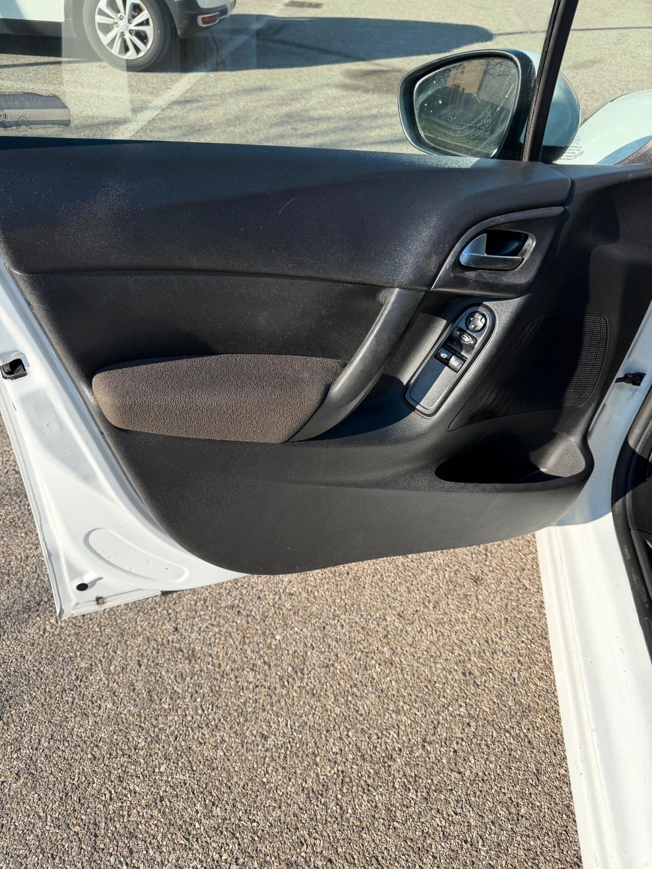 Citroen C3 1.0 - NEOPATENTATI - 12 MESI DI GARANZIA -