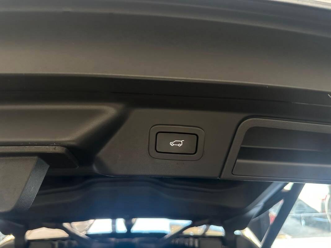 Land Rover Range Rover Velar R-Dynamic S my20 C21