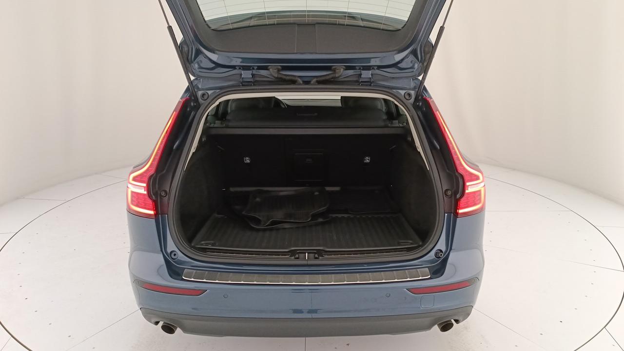 VOLVO V60 II 2019 - V60 2.0 b4 Momentum Business auto