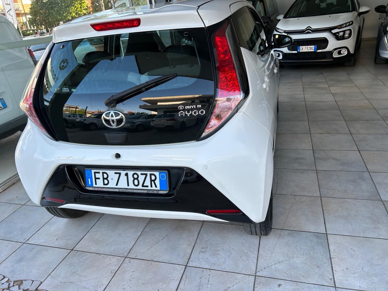 Toyota Aygo 1.0 VVT-i 69 CV 5 porte Cambio AUTOM.