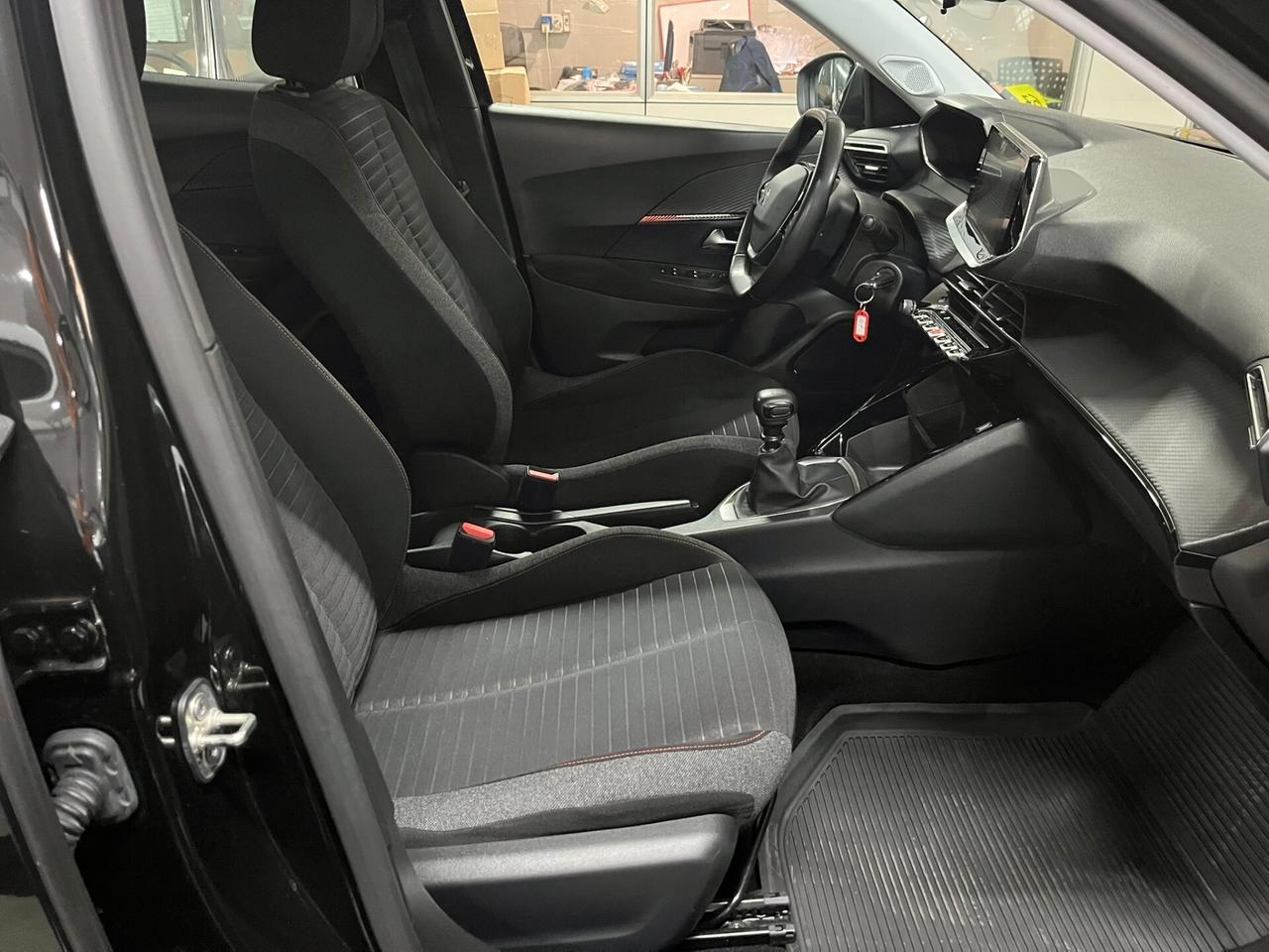 Peugeot 2008 1.2 benzina