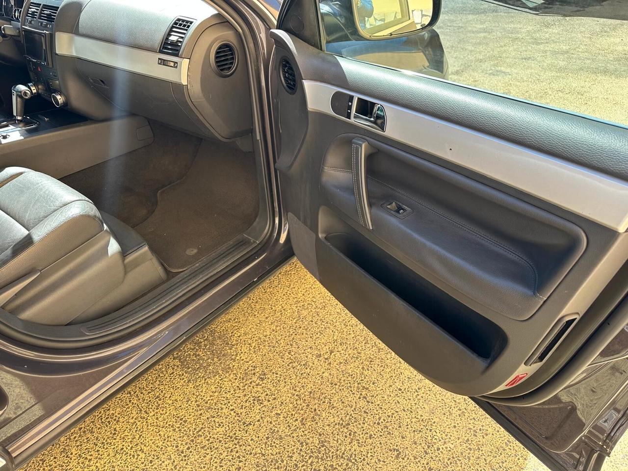 Volkswagen Touareg 3.0 V6 tdi Executive