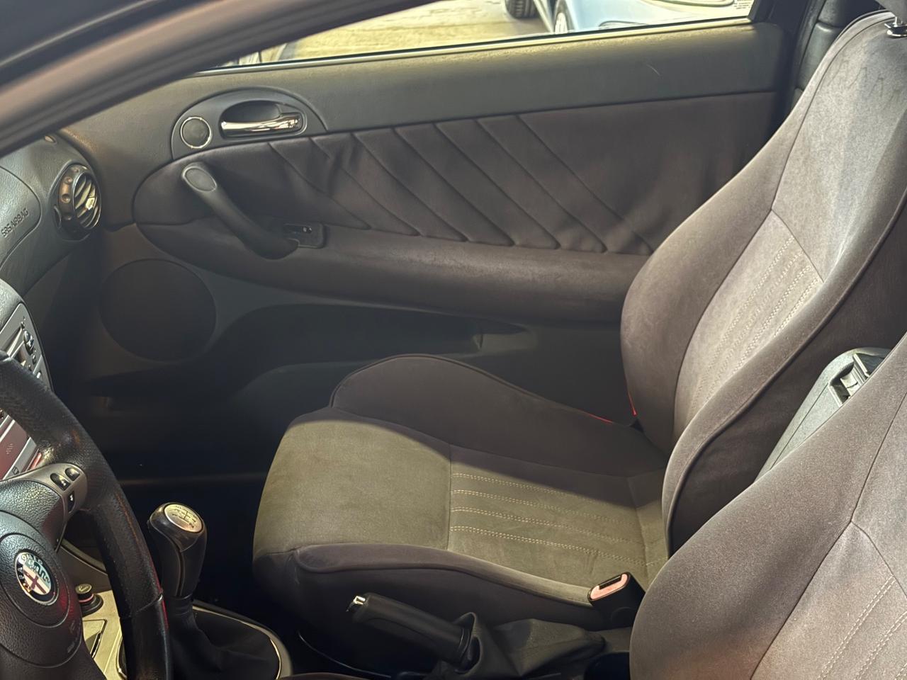 Alfa Romeo 147 1.6 16V TS (105) 5 porte Black Line