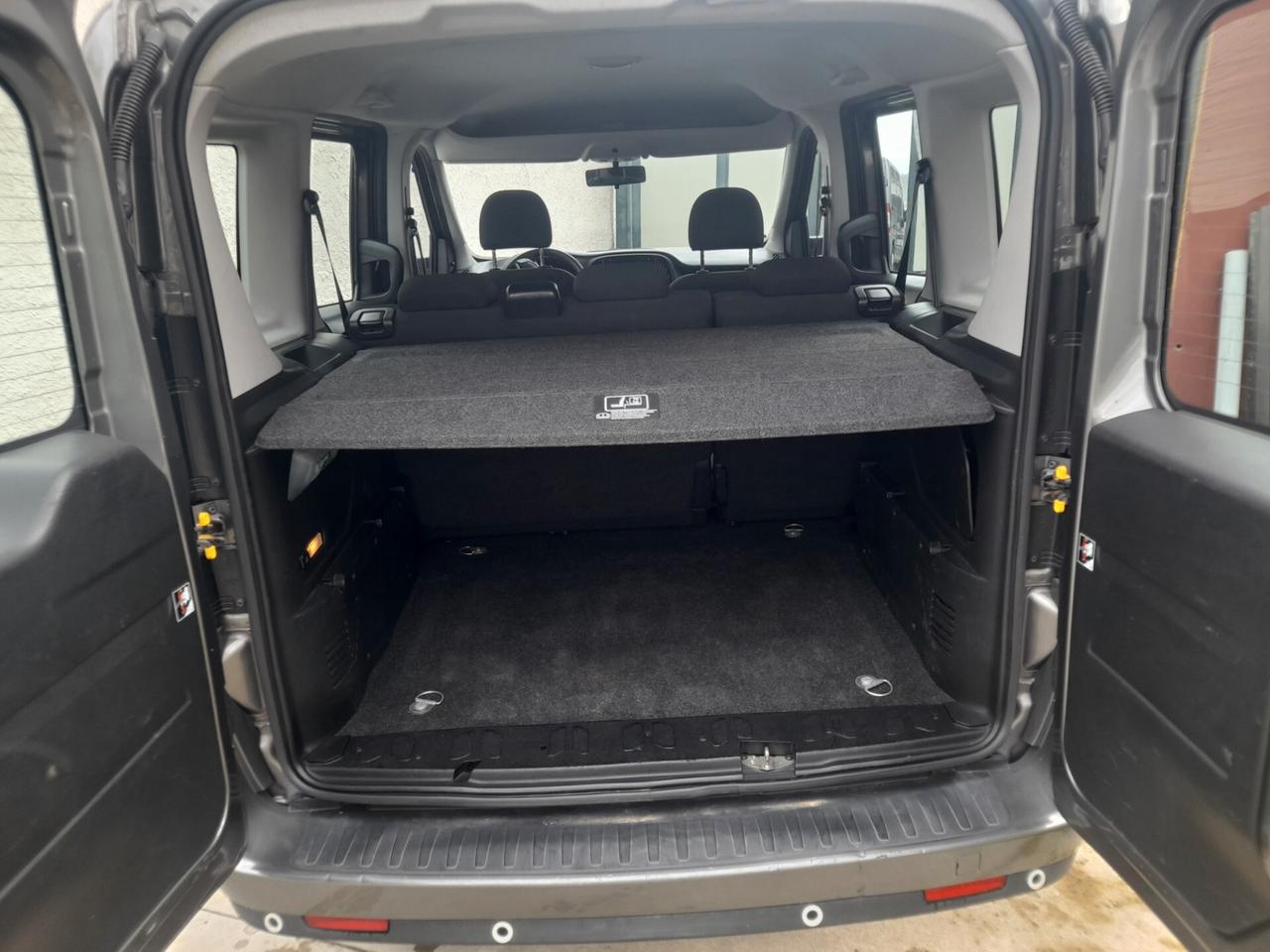 FIAT DOBLO' 1.6 105 CV AUTOCARRO N1 5 POSTI 2019