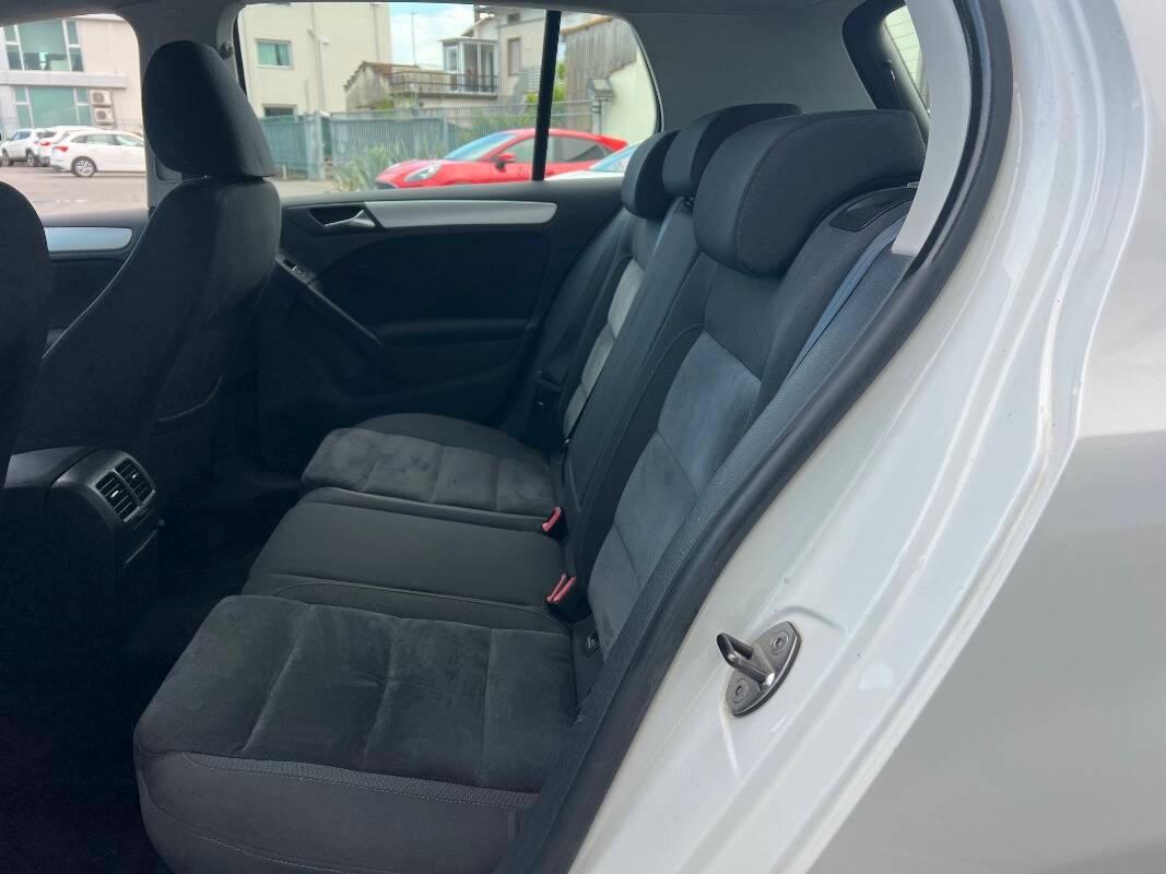 Volkswagen Golf 1.6 tdi Highline 5p