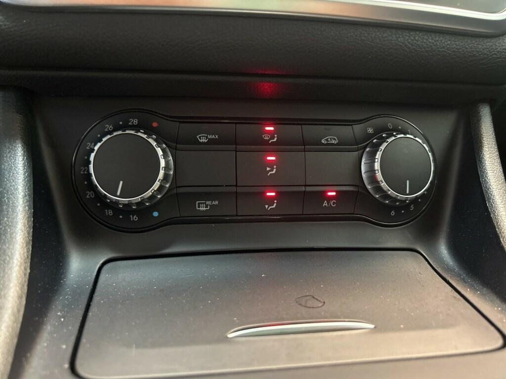 Mercedes GLA 180 180 Business 7G-DCT
