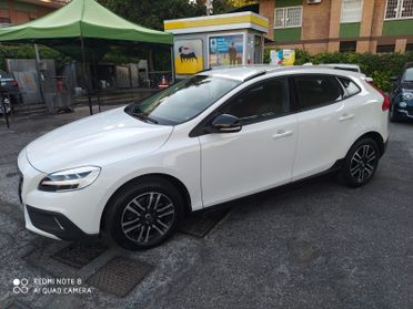 Volvo V40 Cross Country D2 Summum