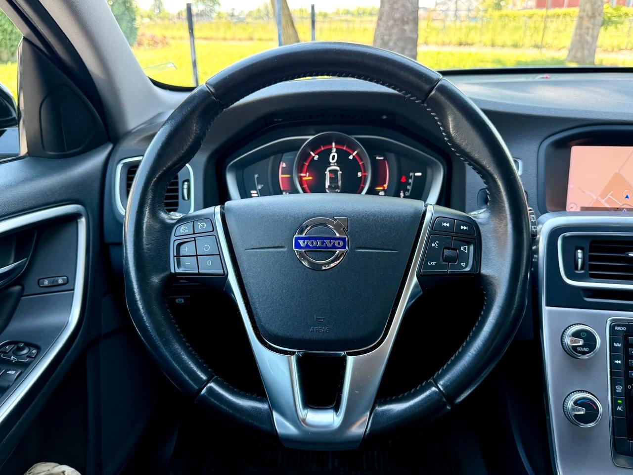 Volvo V60 Cross Country 2.0 d3 Business Plus geartronic 150cv TAGLIANDI VOLVO