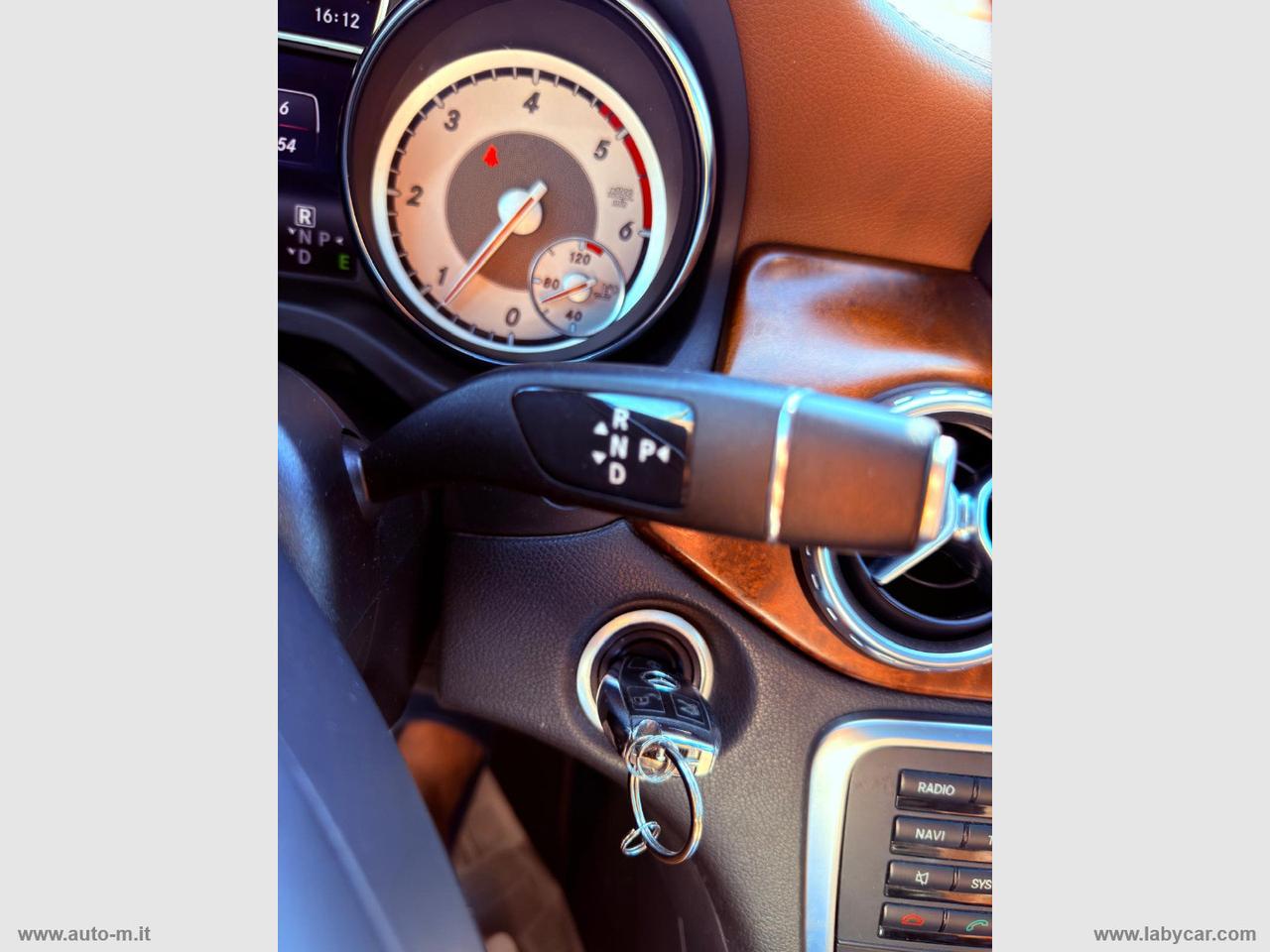 MERCEDES-BENZ GLA 200 d Automatic Premium