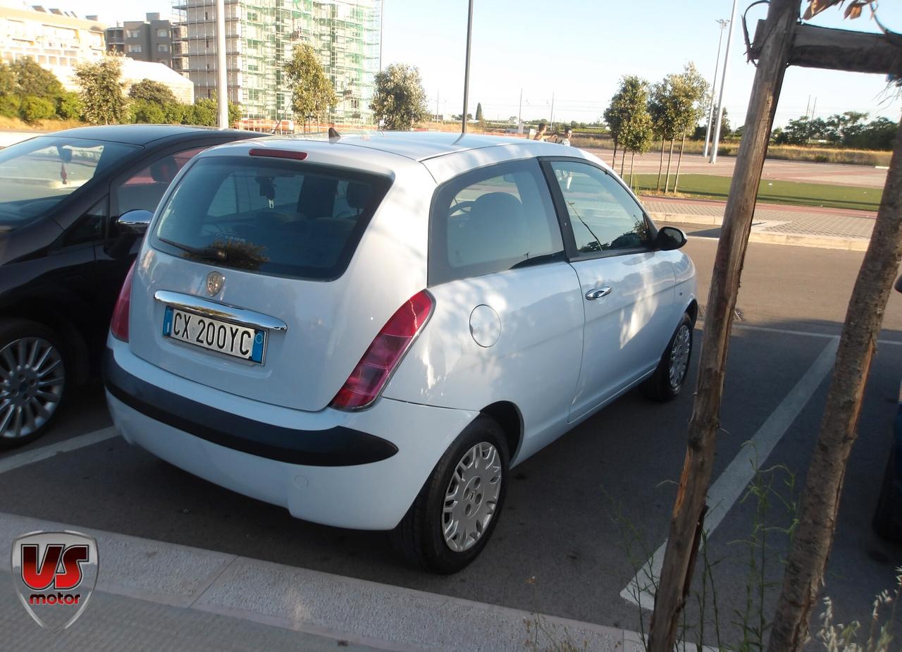 LANCIA YPSILON 1.2 B/GPL-2005