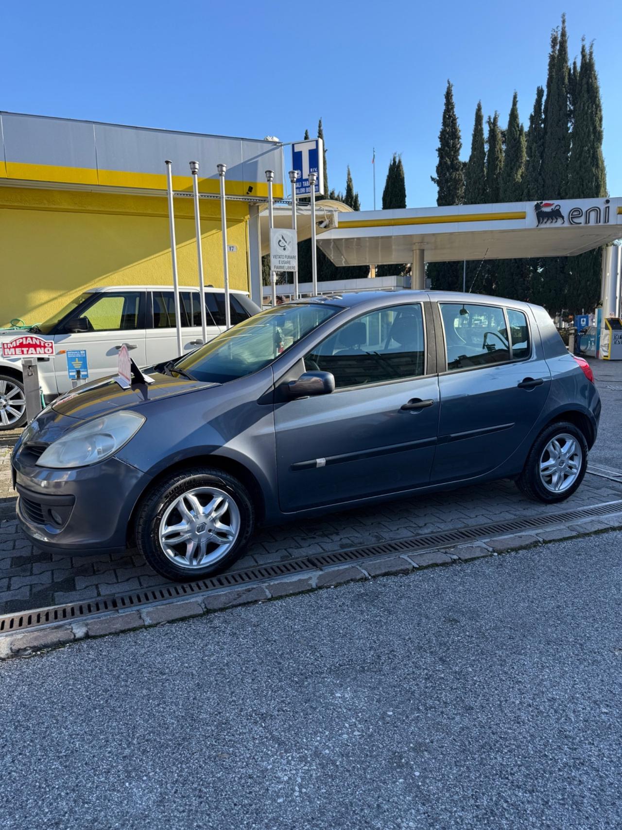 Renault Clio Storia 1.2 16V 5 porte