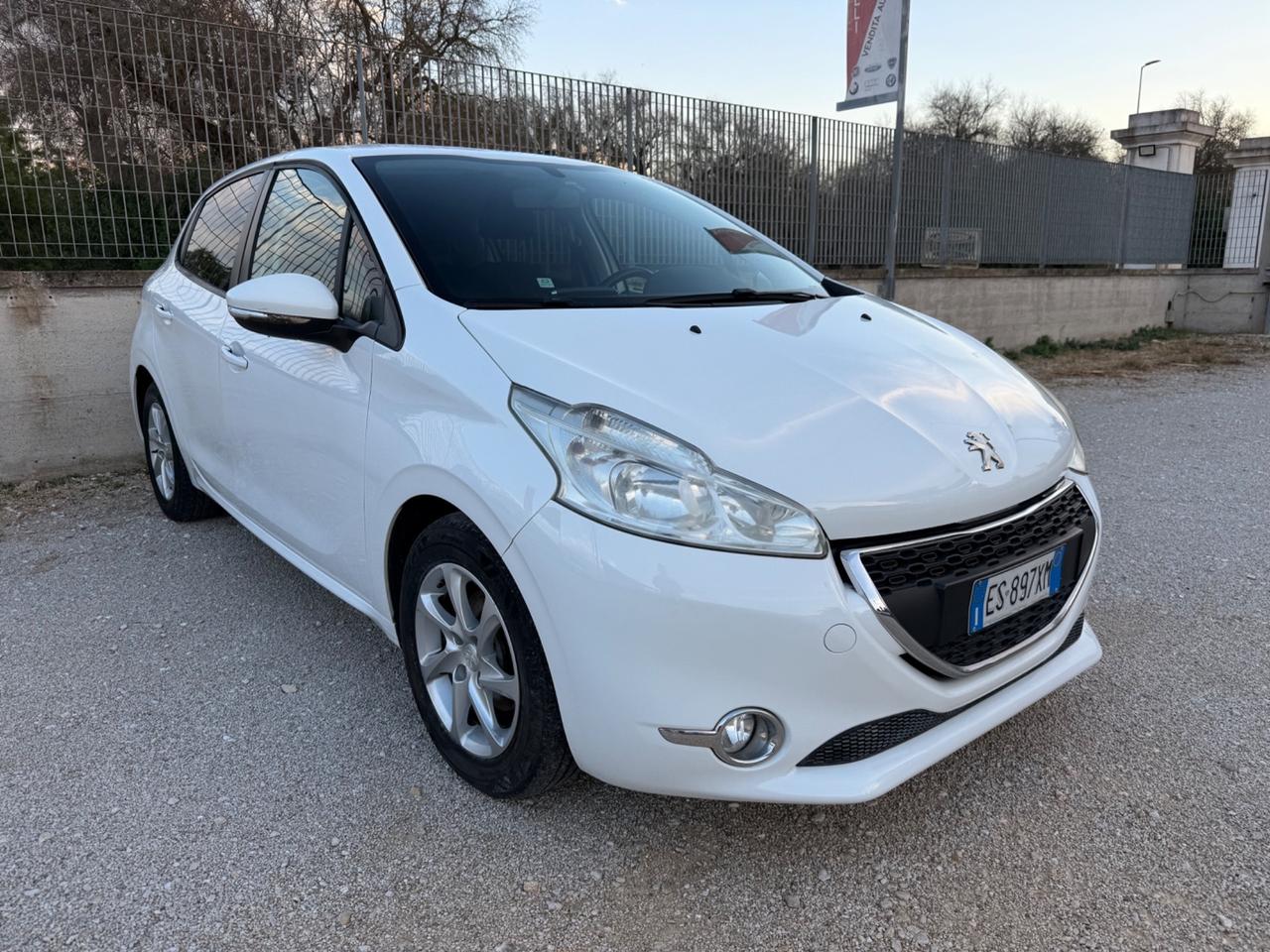 Peugeot 208 1.4 HDi 68 CV 5 porte Active
