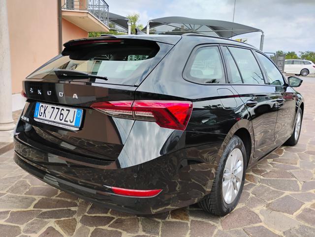 SKODA Octavia 2.0 TDI EVO SCR Wagon Executive DSG