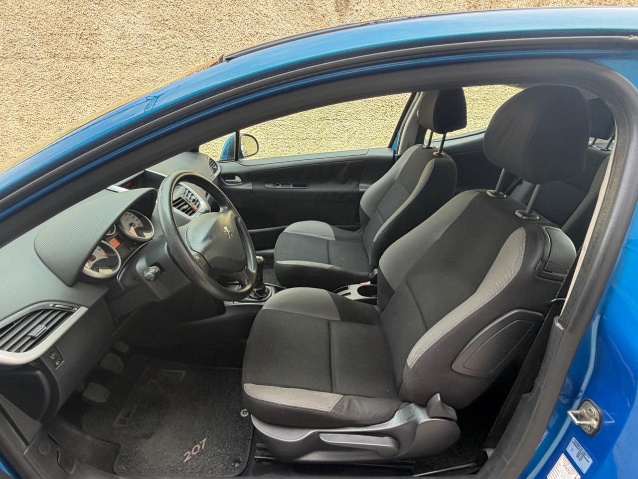 PEUGEOT 207 1.4 BENZINA 69CV EURO4 NEOPATENTATI
