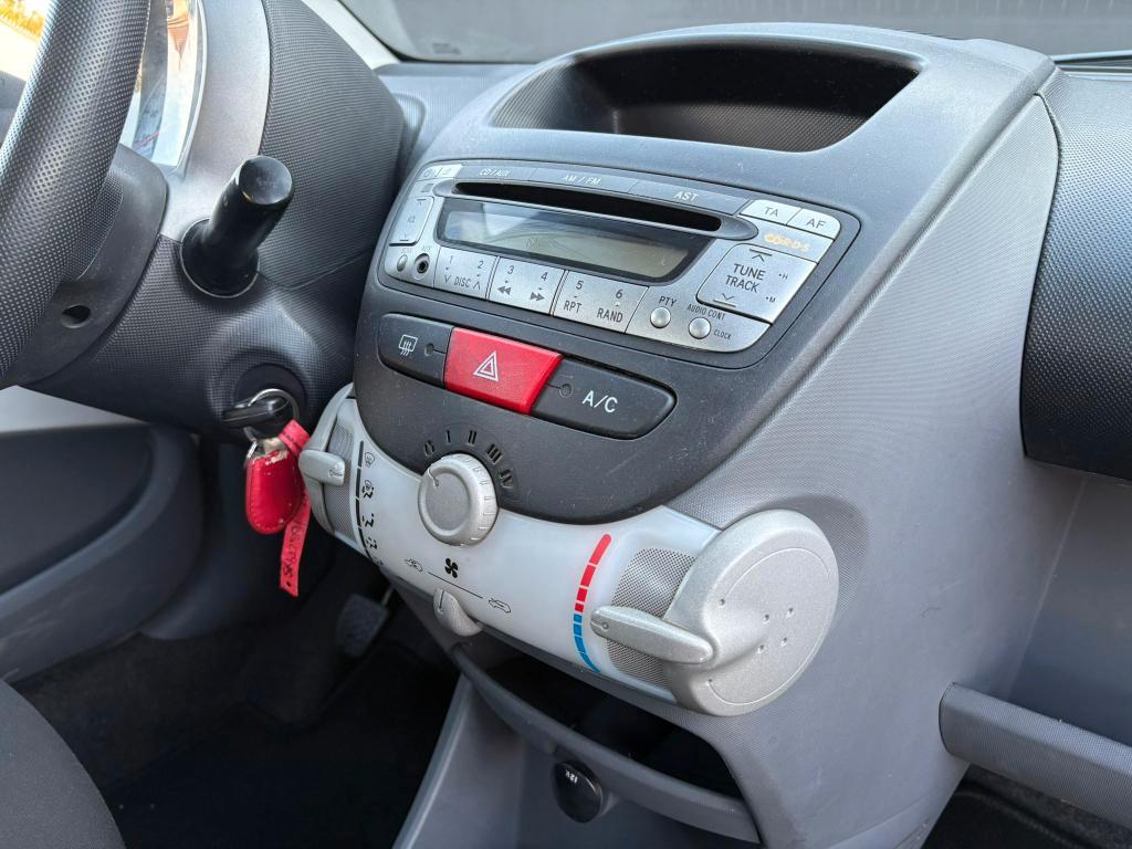 Citroen C1 3 Porte 1.0 BENZ 68 CV 3 P AmiC1 OK NEOPATENTATI