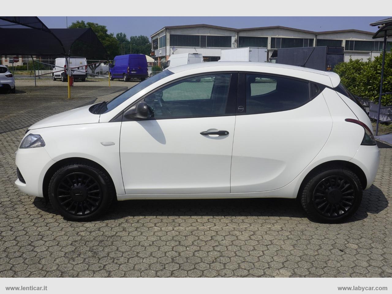 LANCIA Ypsilon 1.0 FireFly 5pS&S Hyb. Eco Silv.