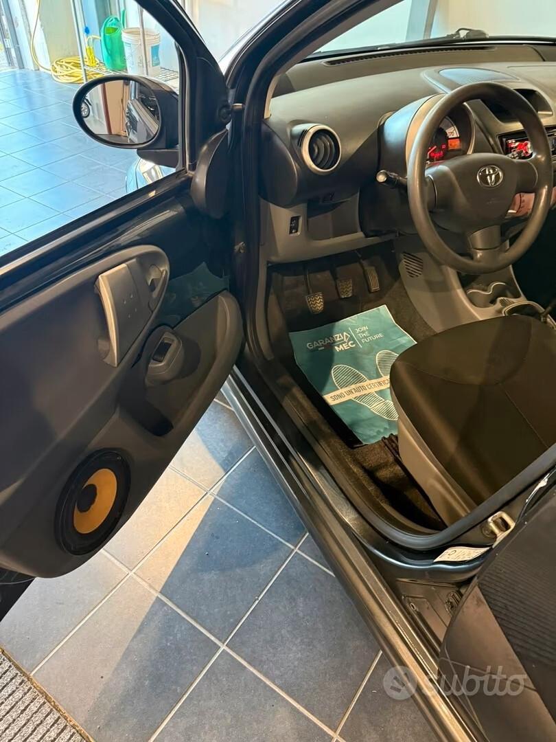 Toyota Aygo - 70 MILA KM - NEOPATENTATI