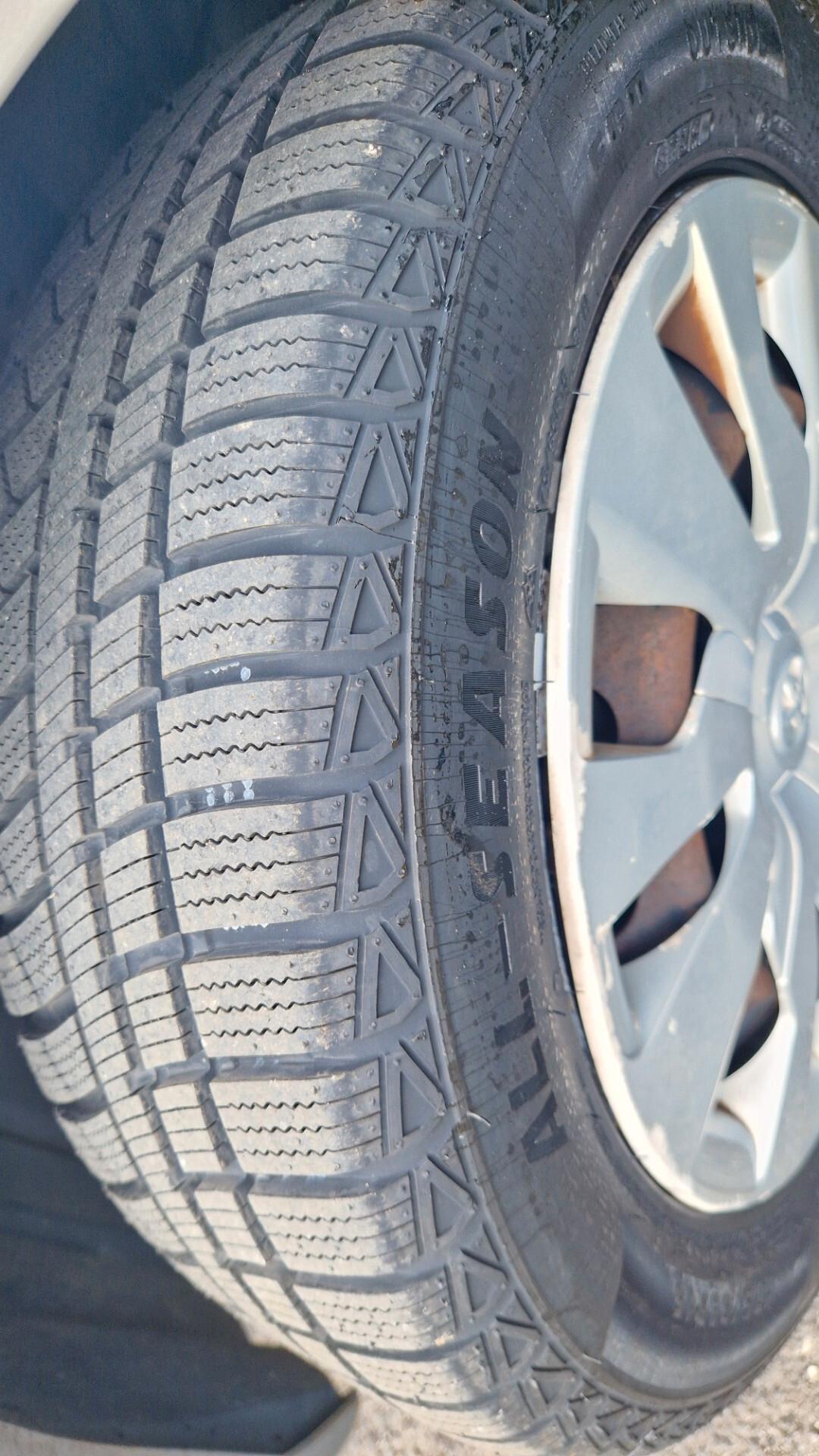 Toyota Yaris Sol *Neopatentati *