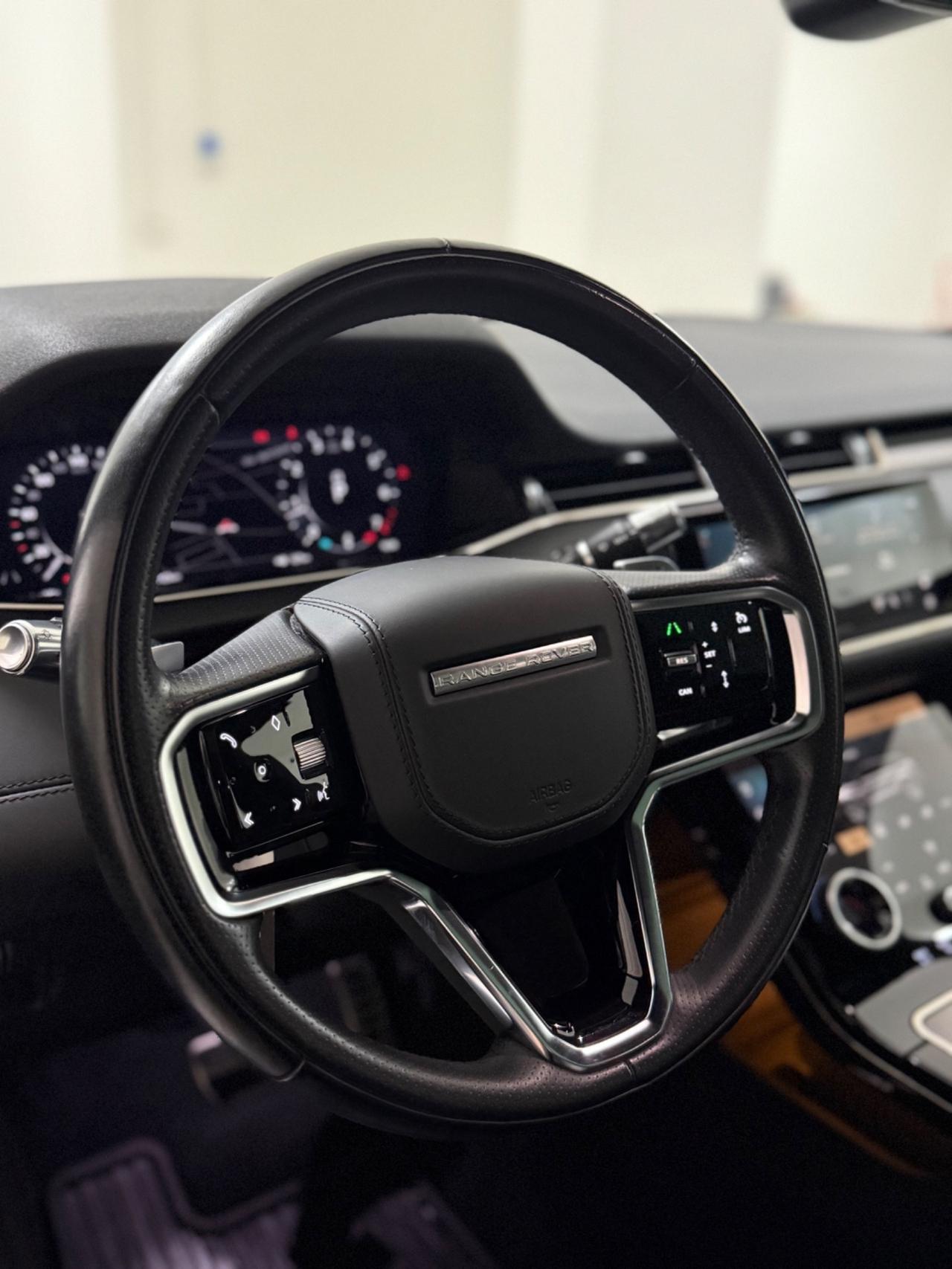Range rover evoque 2.0 MHEV 200CV R-DYNAMIC