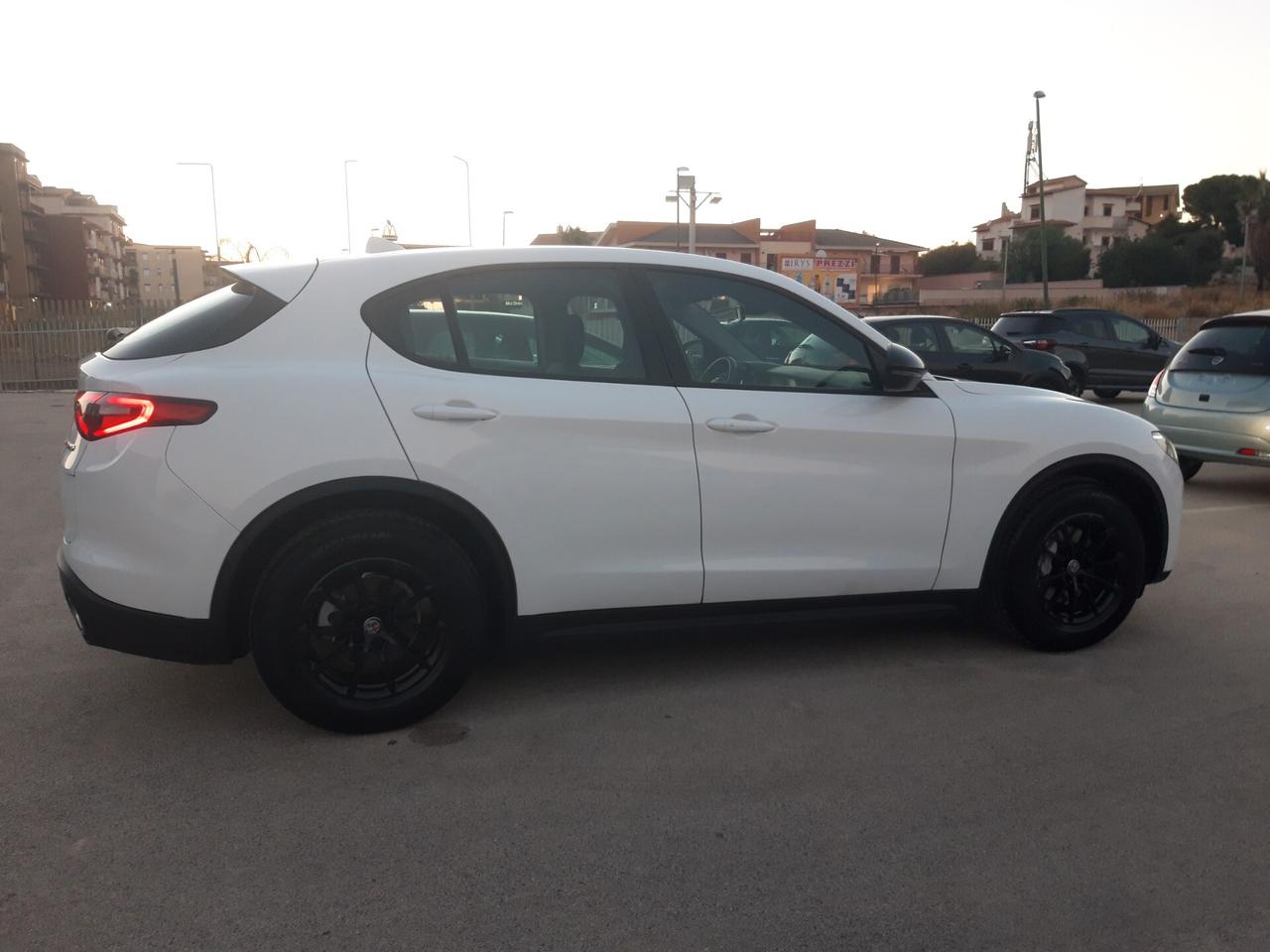 Alfa Romeo Stelvio 2.2 Turbodiesel 190 CV AT8 RWD Business