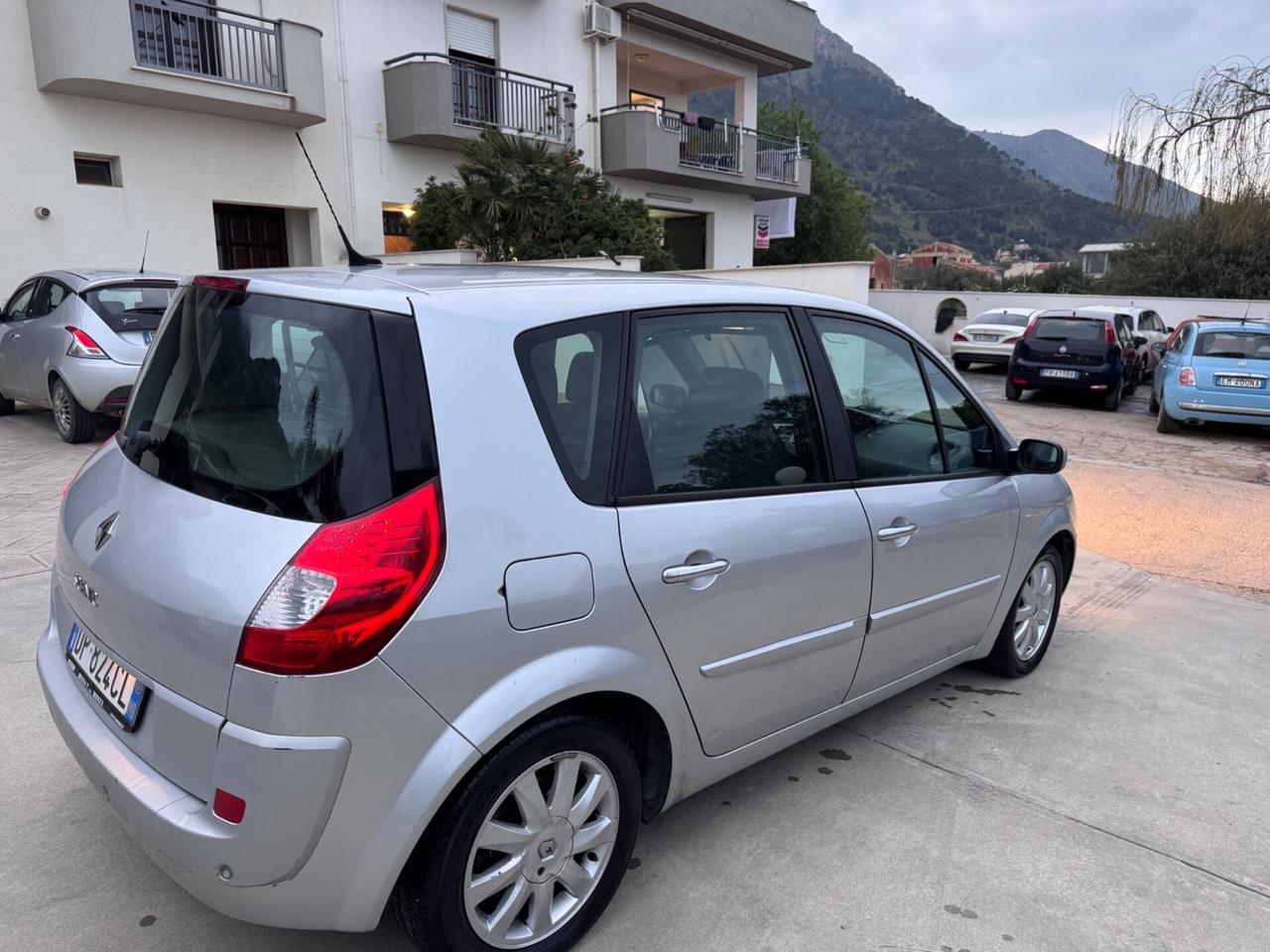 Renault Scenic Grand Scénic 1.6 16V Serie Speciale Dynamique