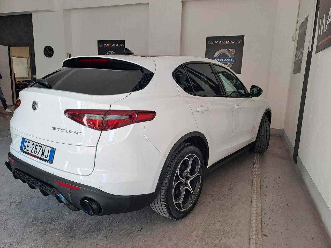 Alfa Romeo Stelvio 2.2 Turbodiesel 210 CV AT8 Q4 Executive