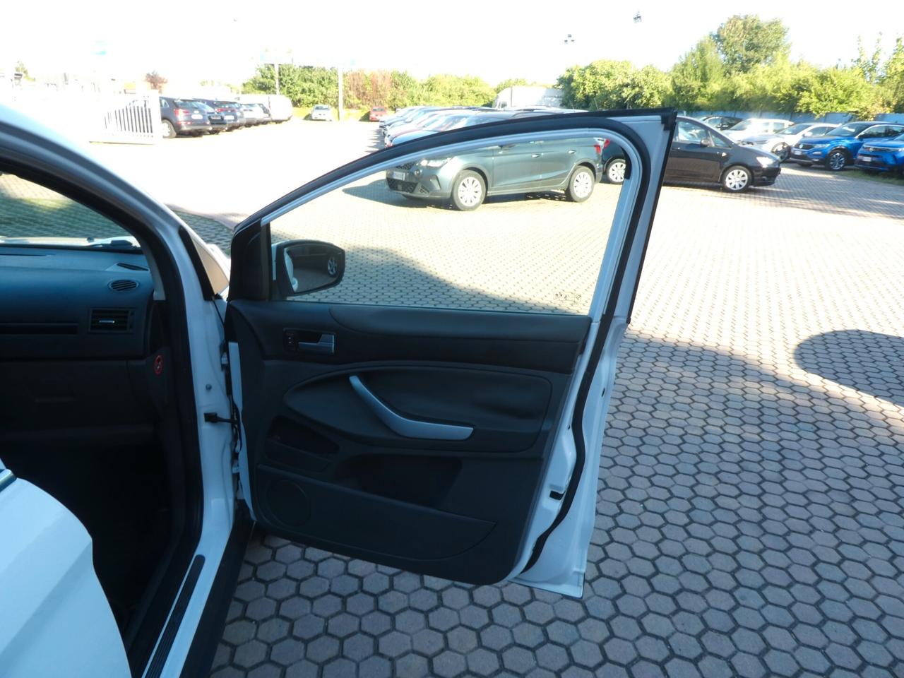 Ford Kuga Kuga+ 2.0 TDCi 140 CV 2WD DPF