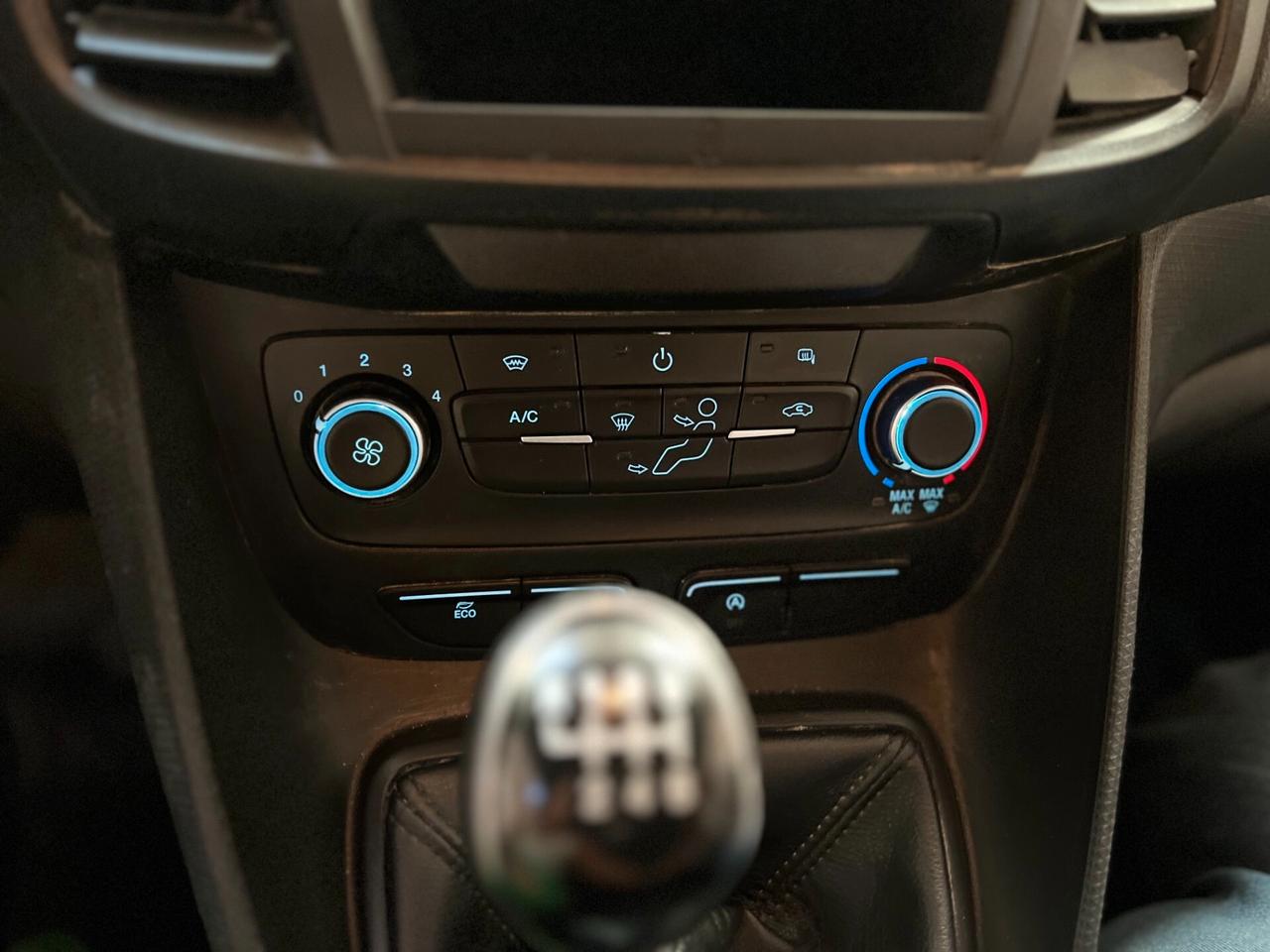 Ford Transit Connect 3 POSTI