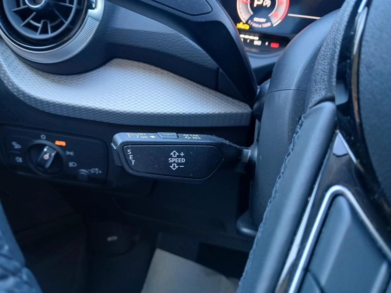 Audi Q2 35 TDI S tronic line Edition