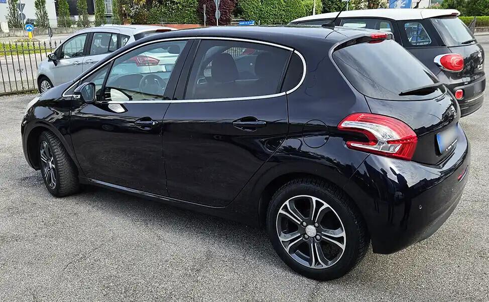 Peugeot 208 1.4 HDi