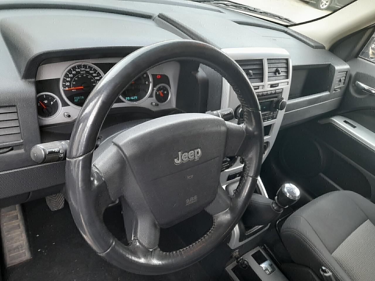 JEEP PATRIOT CON GANCIO TRAINO