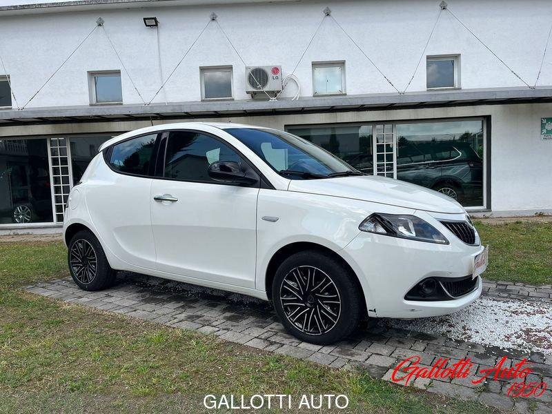Lancia Ypsilon 1.0 FireFly 70cv Hybrid Gold