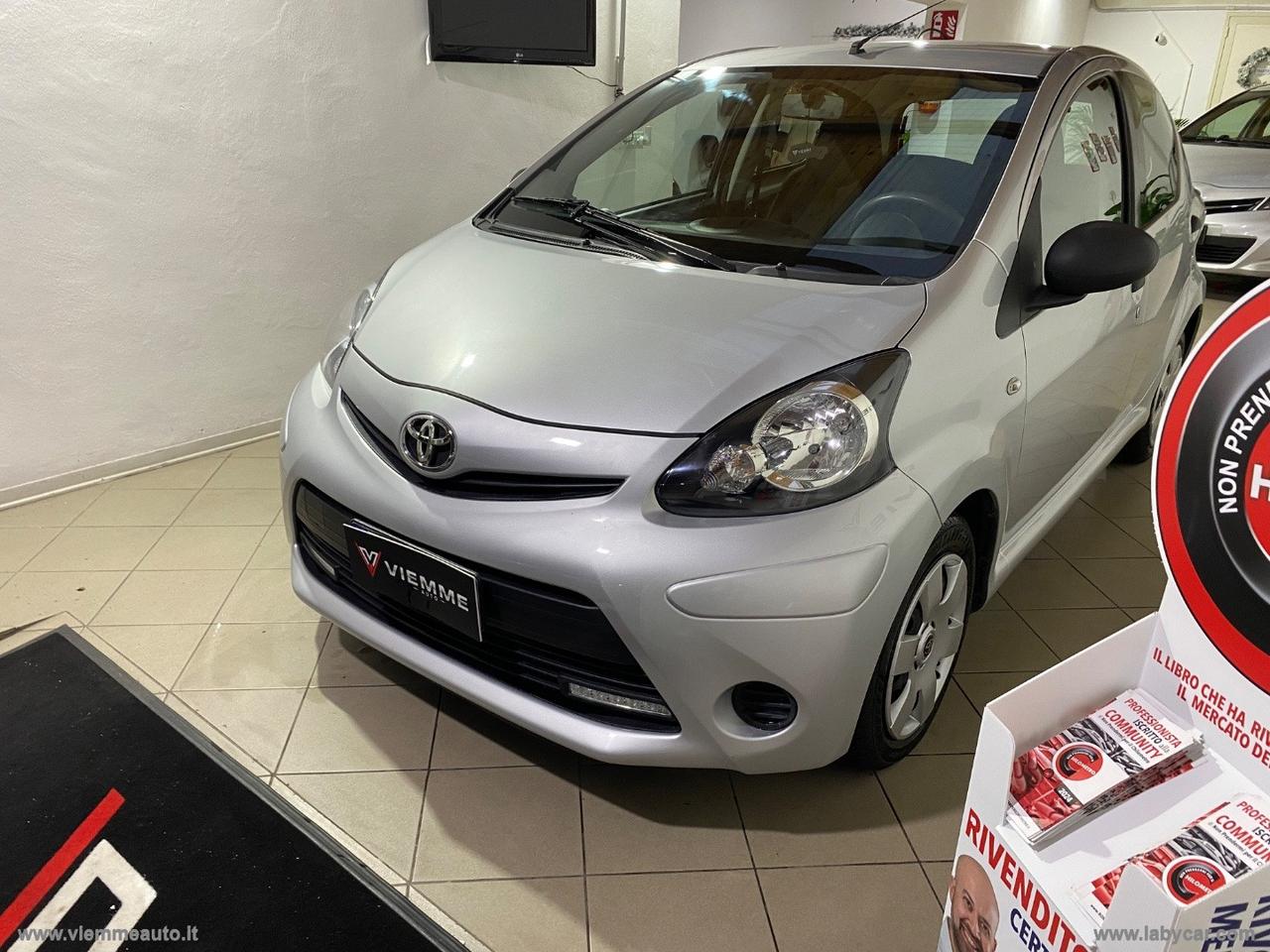 TOYOTA Aygo 1.0 12V VVT-i 5p. Tobasco