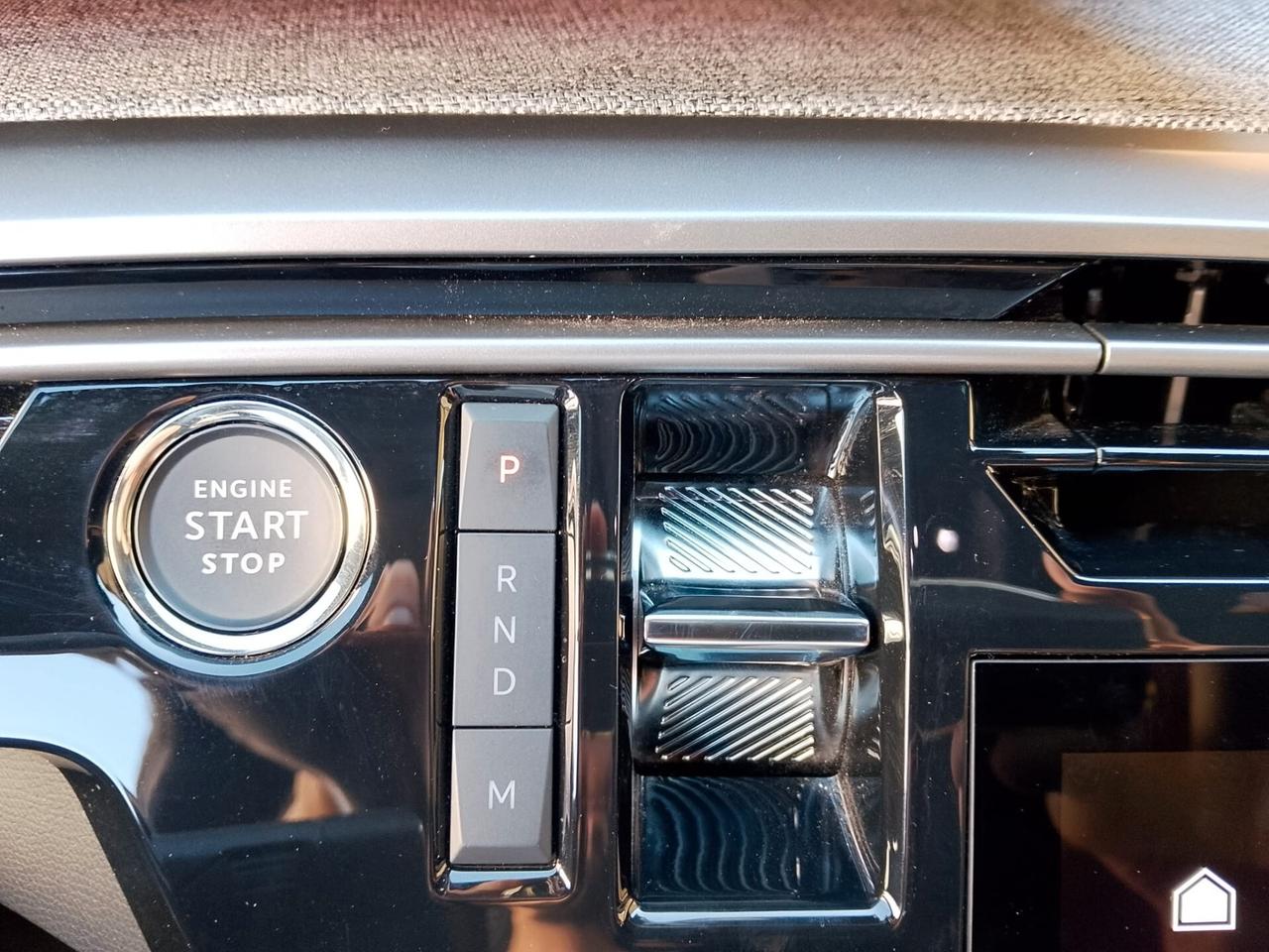 Peugeot 5008 Hybrid 145 e-DCS6 GT