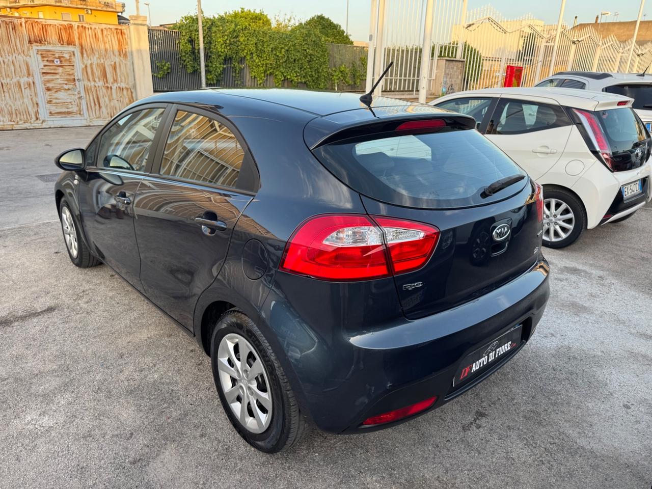Kia Rio 1.4 CRDi 90CV NEOPATENTATI