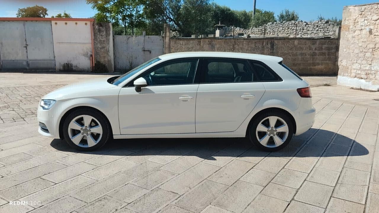 Audi A3 SPB 1.6 TDI 105 CV CR Ambiente