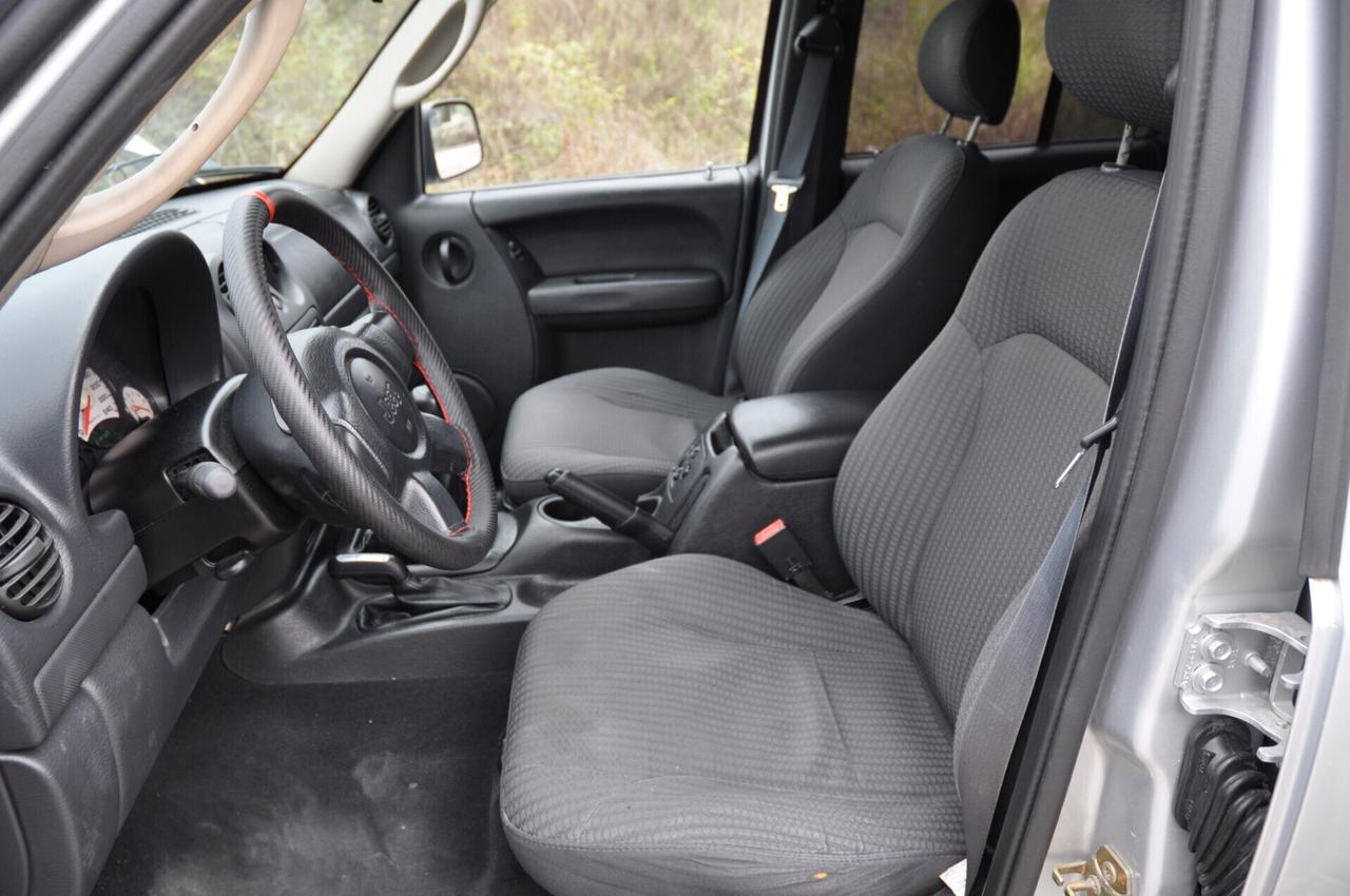 Jeep Cherokee 2.5 CRD Sport