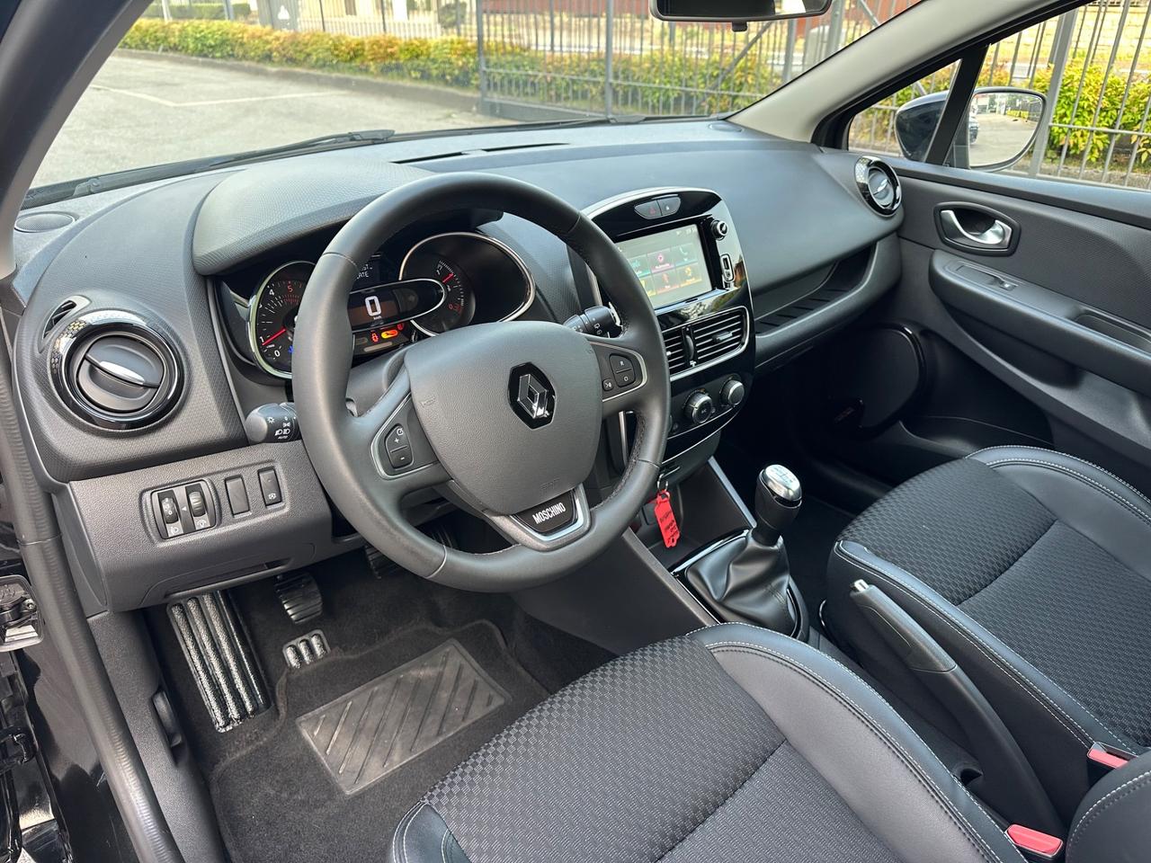 Renault Clio dCi 8V 90 CV 5 porte Moschino Life