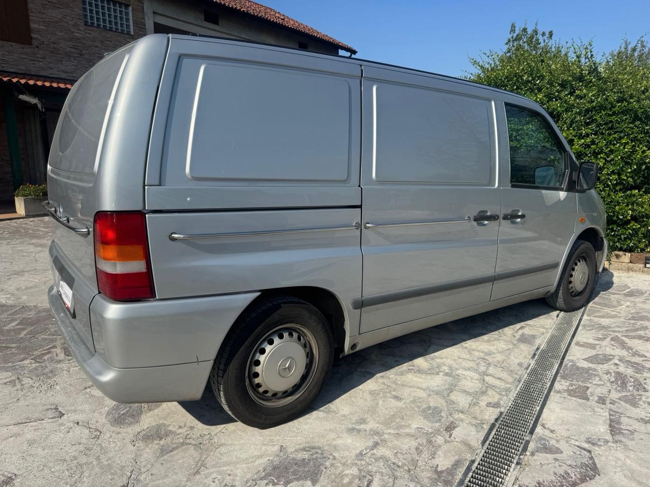 Mercedes-benz Vito MERCEDES-benz (AUTOFUNEBRE PER TRASPORTO SALME)