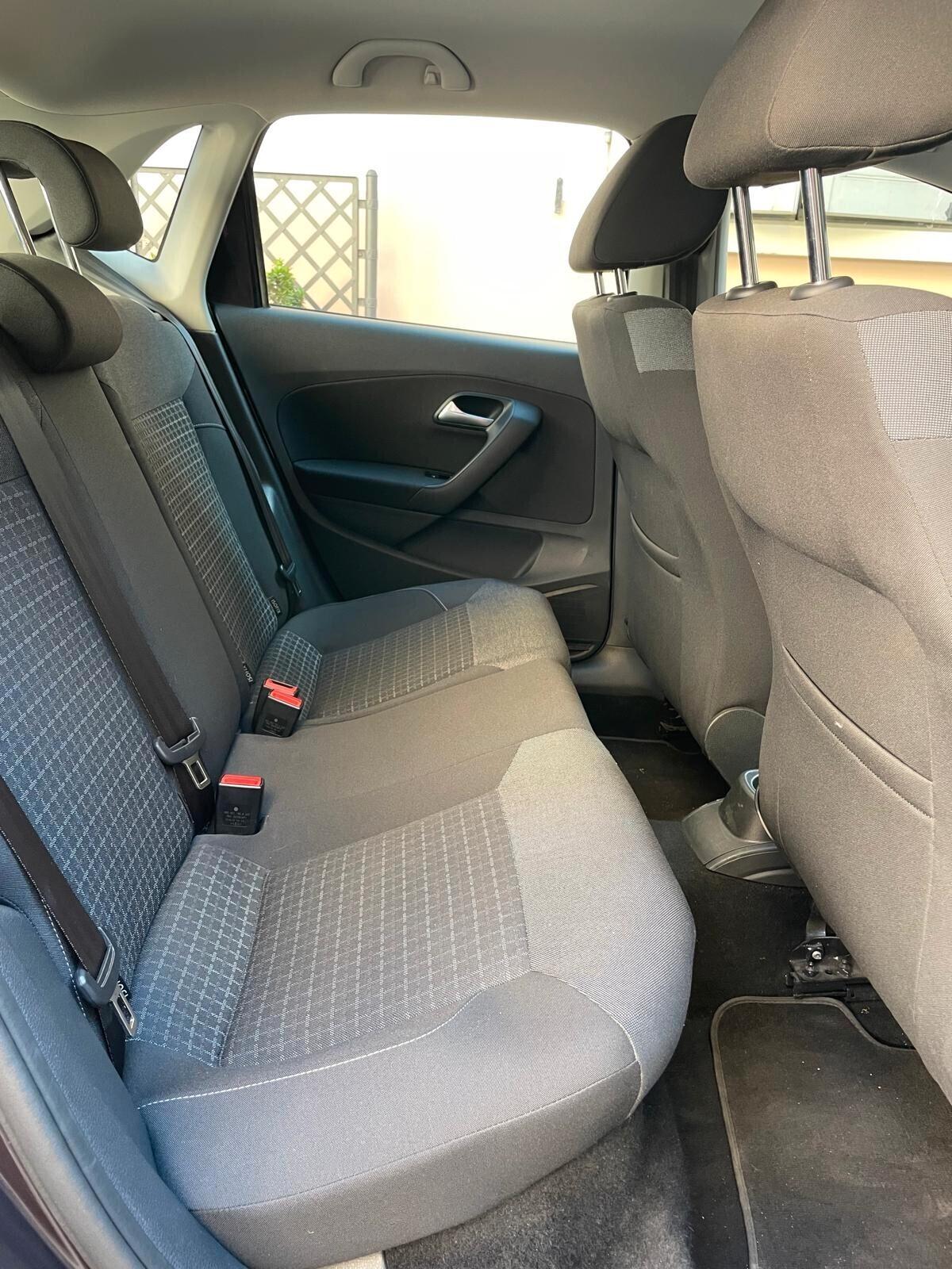 Volkswagen Polo V 2014 5p 1.4 tdi Comfortline 75cv