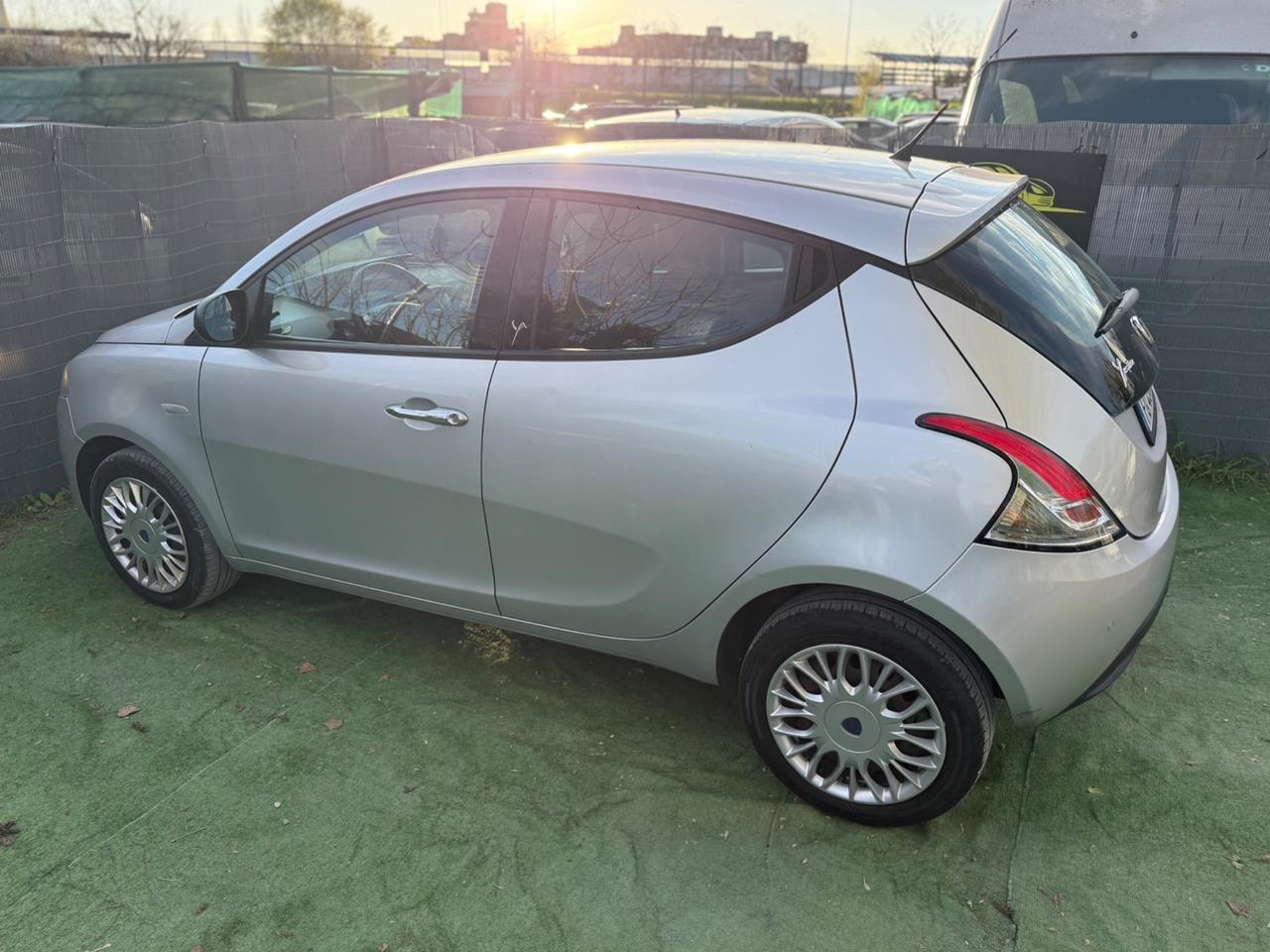 Lancia YPSILON 2016 1.3 DIESEL MJT 60.000KM EURO 6