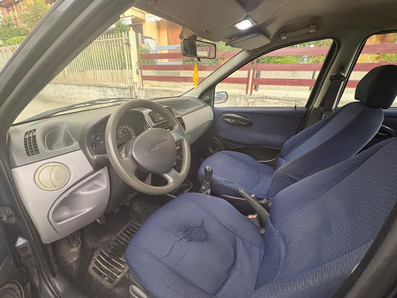 Fiat Punto 1.9 JTD 5 porte HLX