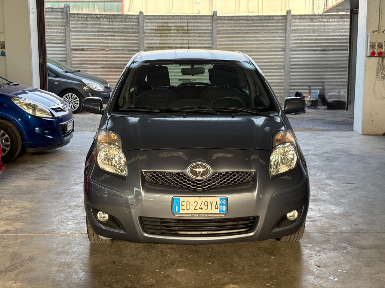 Toyota Yaris 1.0 5 porte Sol GPL