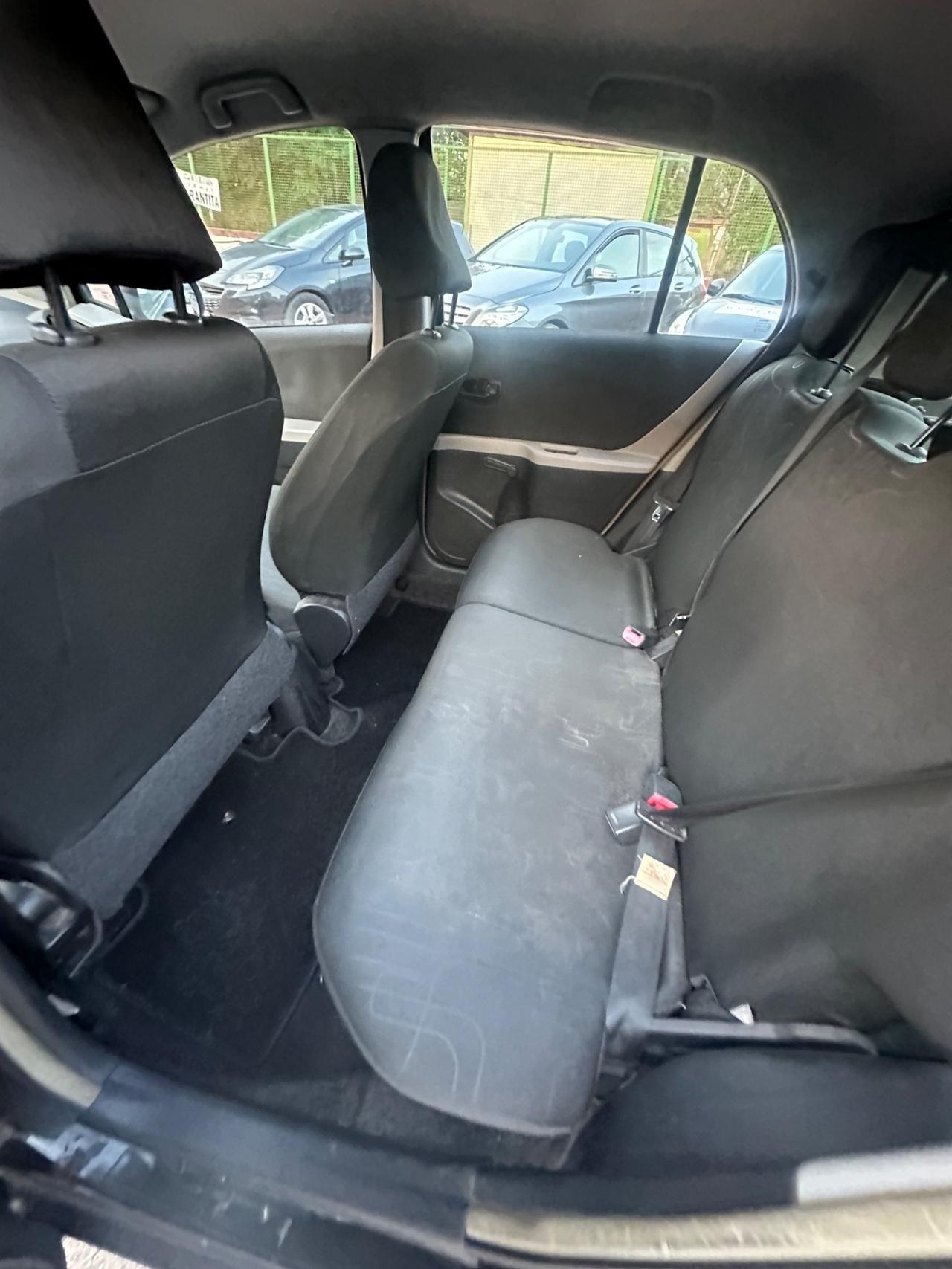 Toyota Yaris 1.0 5 porte Now