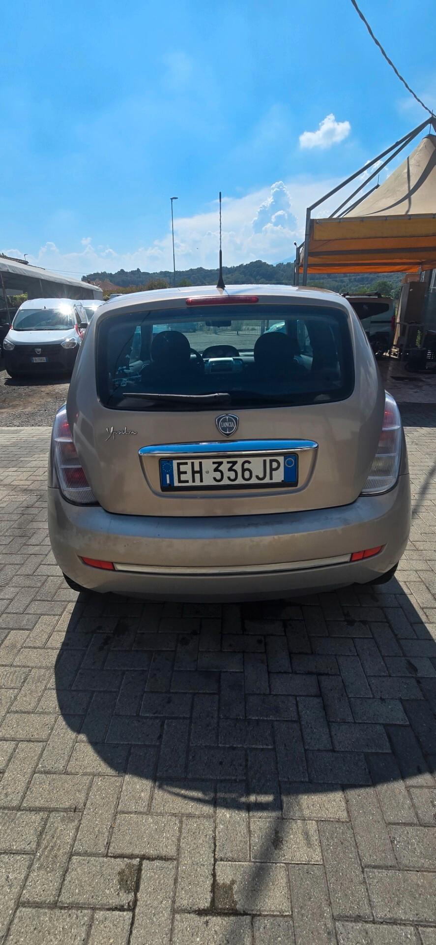 Lancia Ypsilon 1.3 MJT 75 CV Diva