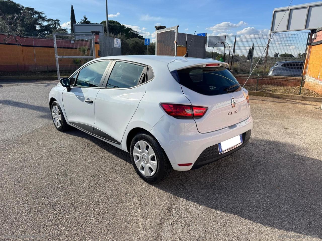 RENAULT CLIO VAN 1.5 DCi 75CV AUTOCARRO